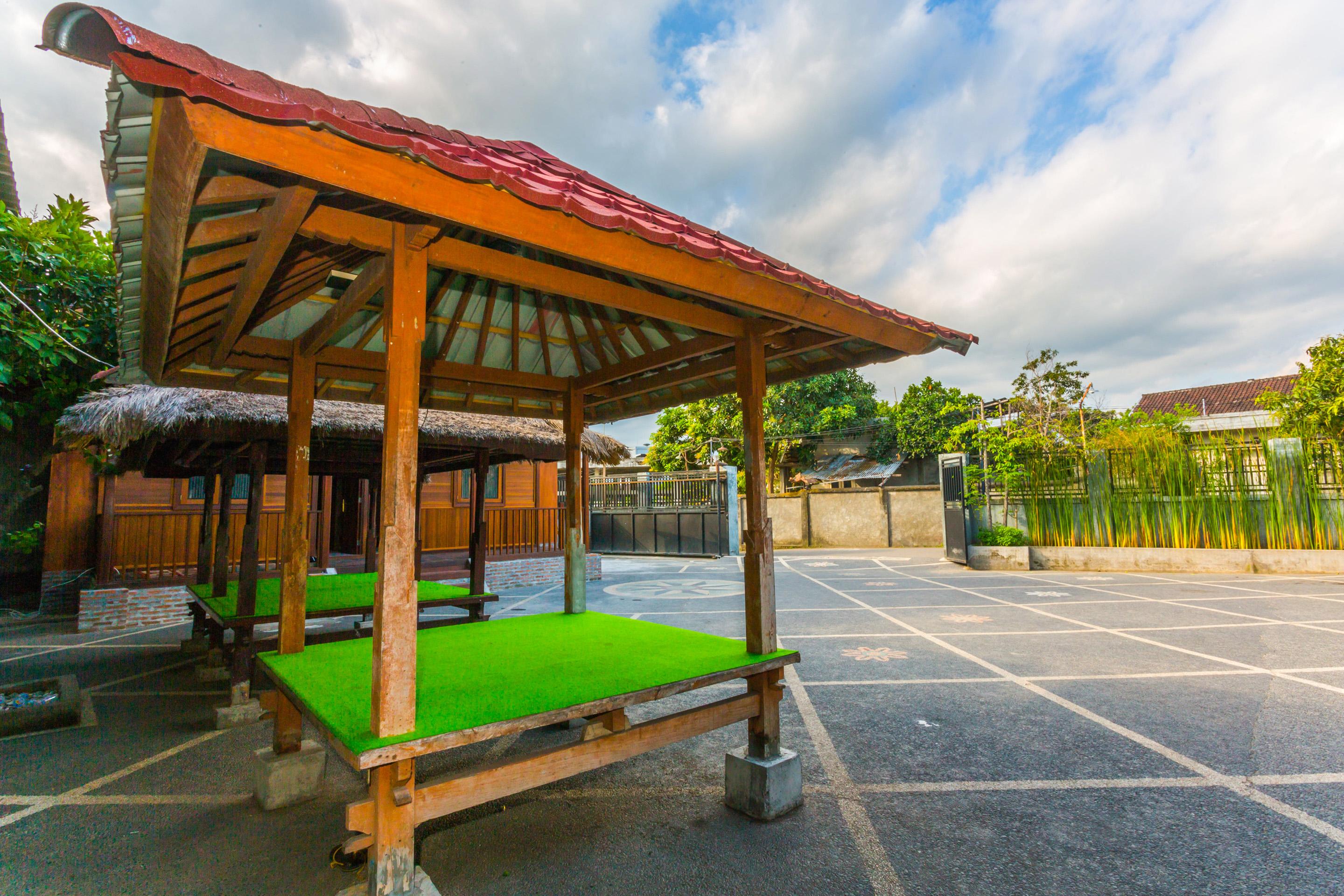 OYO 1427 Azzahra Guest House Mataram Exterior foto
