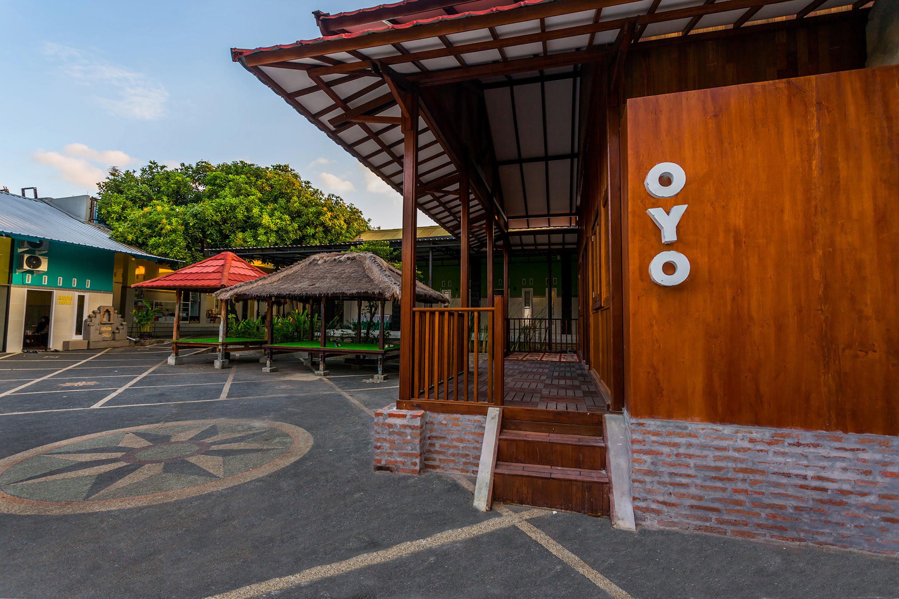 OYO 1427 Azzahra Guest House Mataram Exterior foto